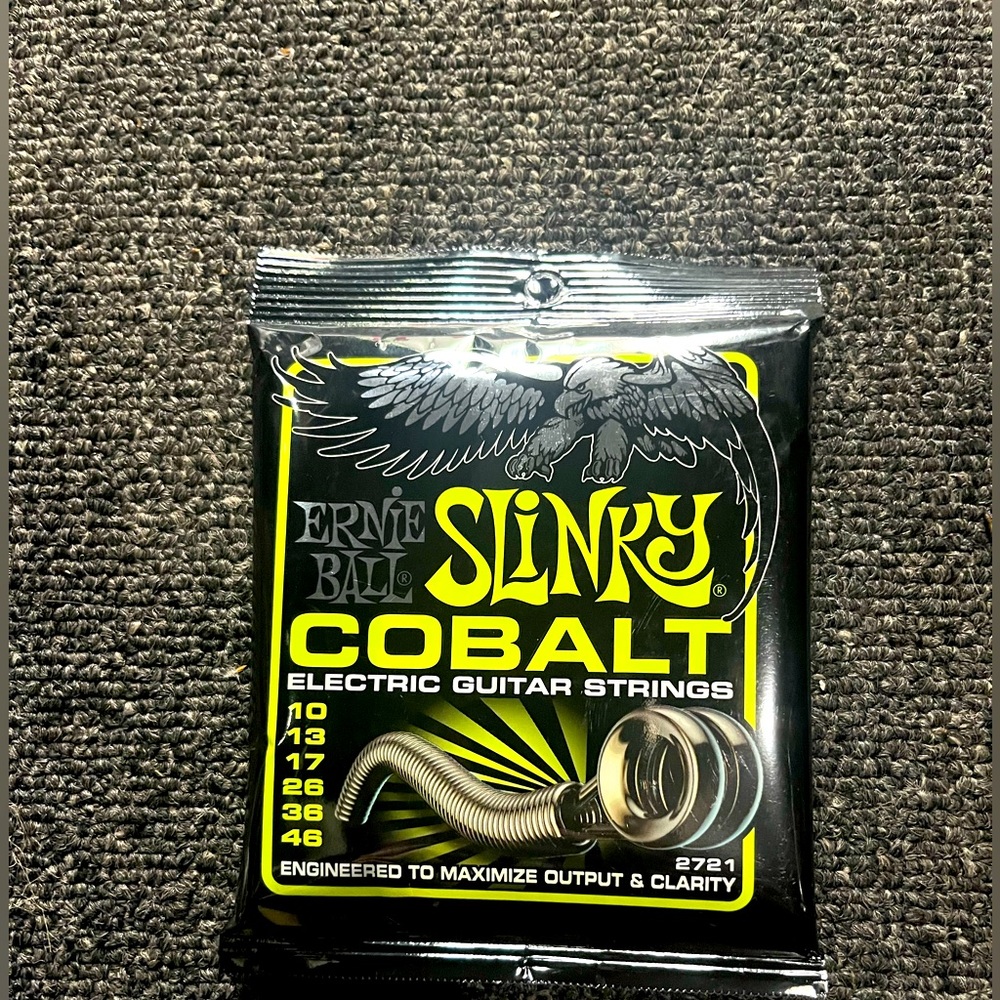Ernie Ball Slinky Cobalt Electric Guitar Strings+ Guns n Roses guitar picks!
